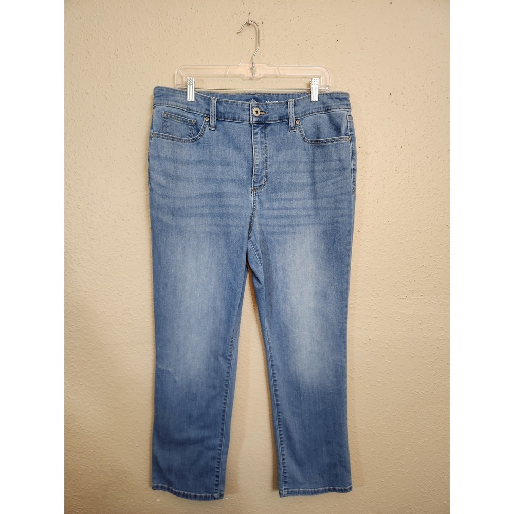 St. John's Bay Womens 16 Short Blue‎ Straight Leg Jeans Stretch Light Wash Denim